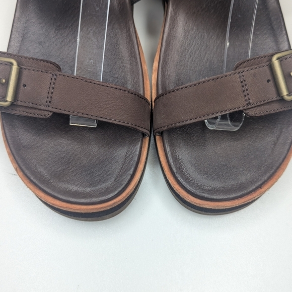 Merrell Brown Sandals - Picture 3 of 8